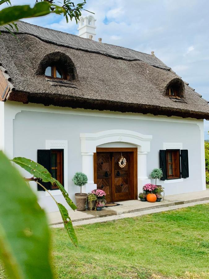 Kal Kove Vendeghaz Es Borteka Koveskal Exterior photo